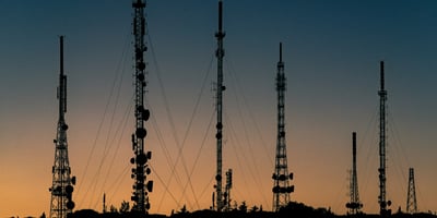 Should You Go Cable-Free? When Hotspots & Fixed Wireless Beat Traditional Circuits
